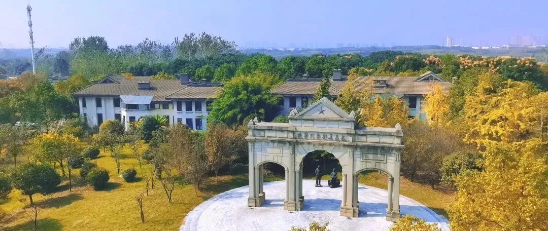 湖北美术学院2025年普通本科招生现场考试专业合格分数线及成绩查询公告