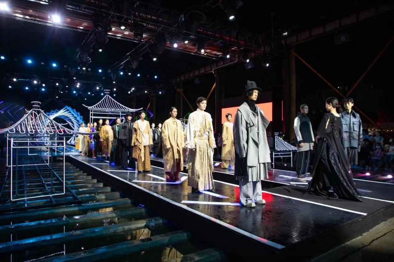 2026年湖北省艺术类专业省级统考表（导）演类（服装表演方向）考试报考须知